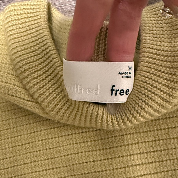 Wilfred Yellow Cropped Sweater - Picture 2 of 6